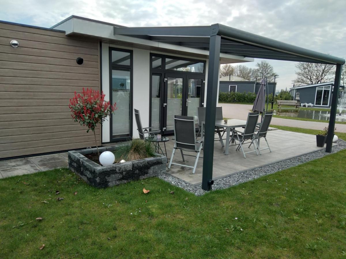 Ferienhaus / Chalet / Bungalow Am See, Holland, Niederlande, Lathum Exterior photo